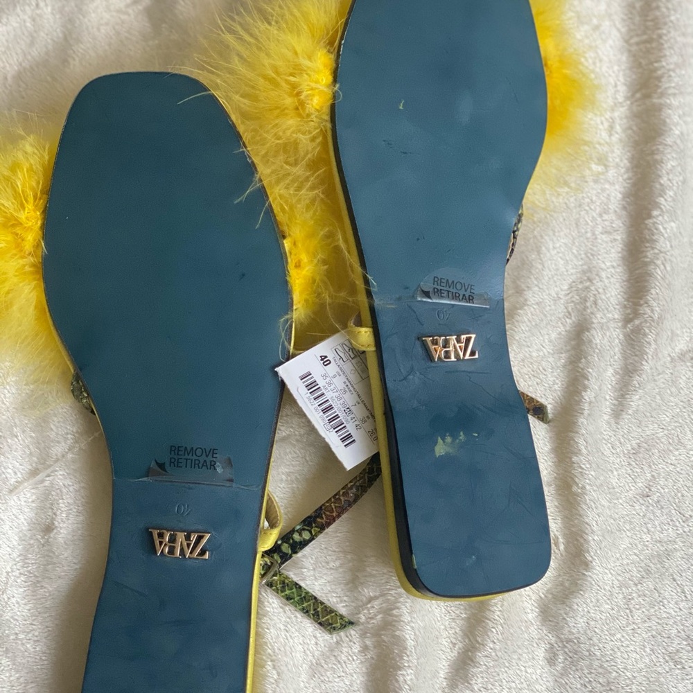 Zara Blue Collection Yellow Feather Sandals Size 9 - Picture 6 of 12